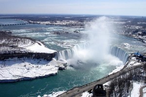 Niagara-Falls-winter-view